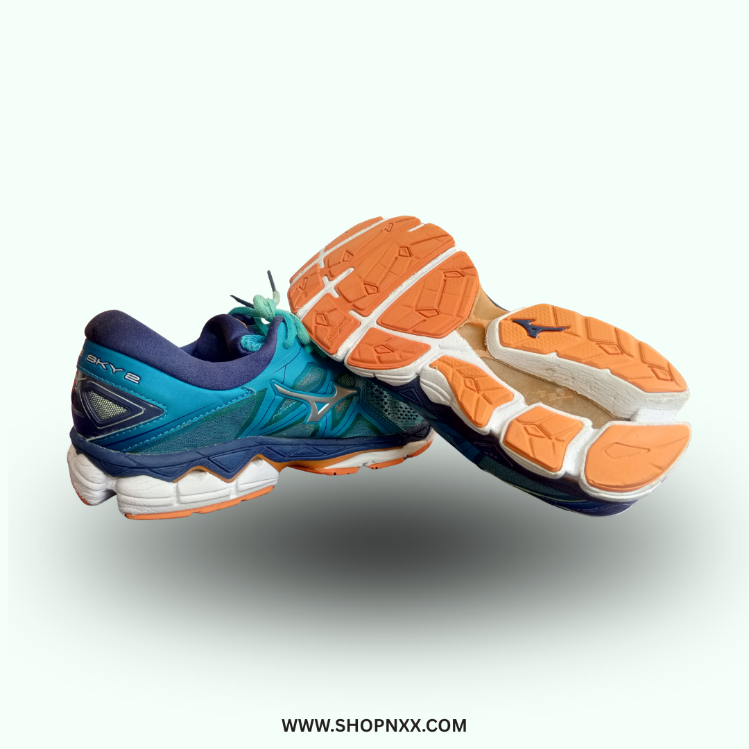 Mizuno Wave Sky 2 Running shoe - preloved men's shoe