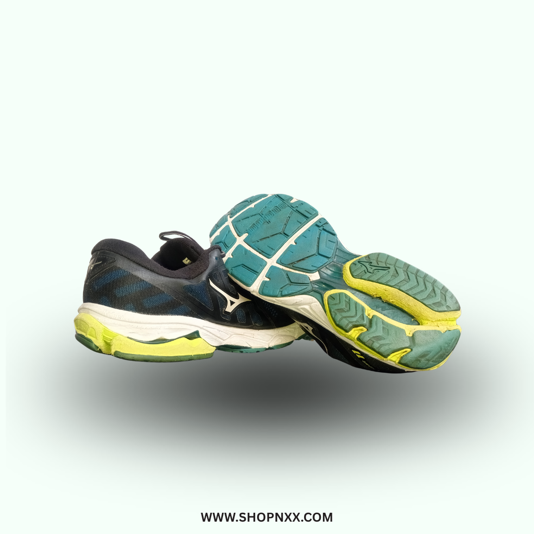 Mizuno Wave Ultima 11 - preloved men's shoe