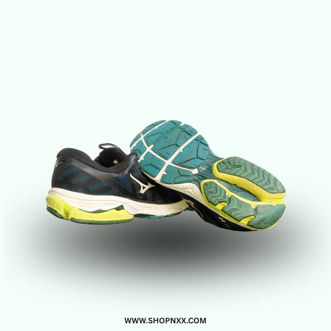 Mizuno Wave Ultima 11 - preloved men's shoe - photo 3