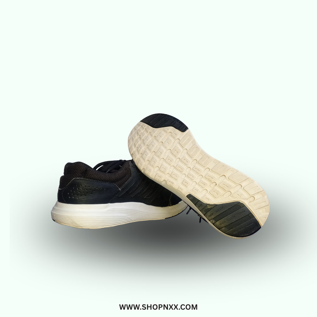 Adidas Galaxy 4 - preloved men's shoe
