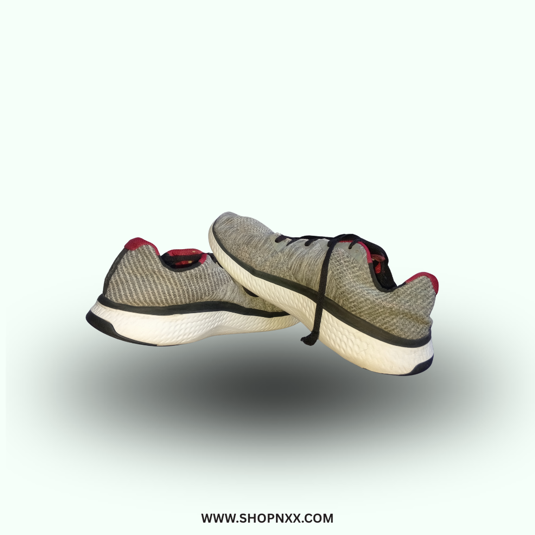 Skechers solar Fuse Kryzik Cross Trainers - preloved unisex shoe