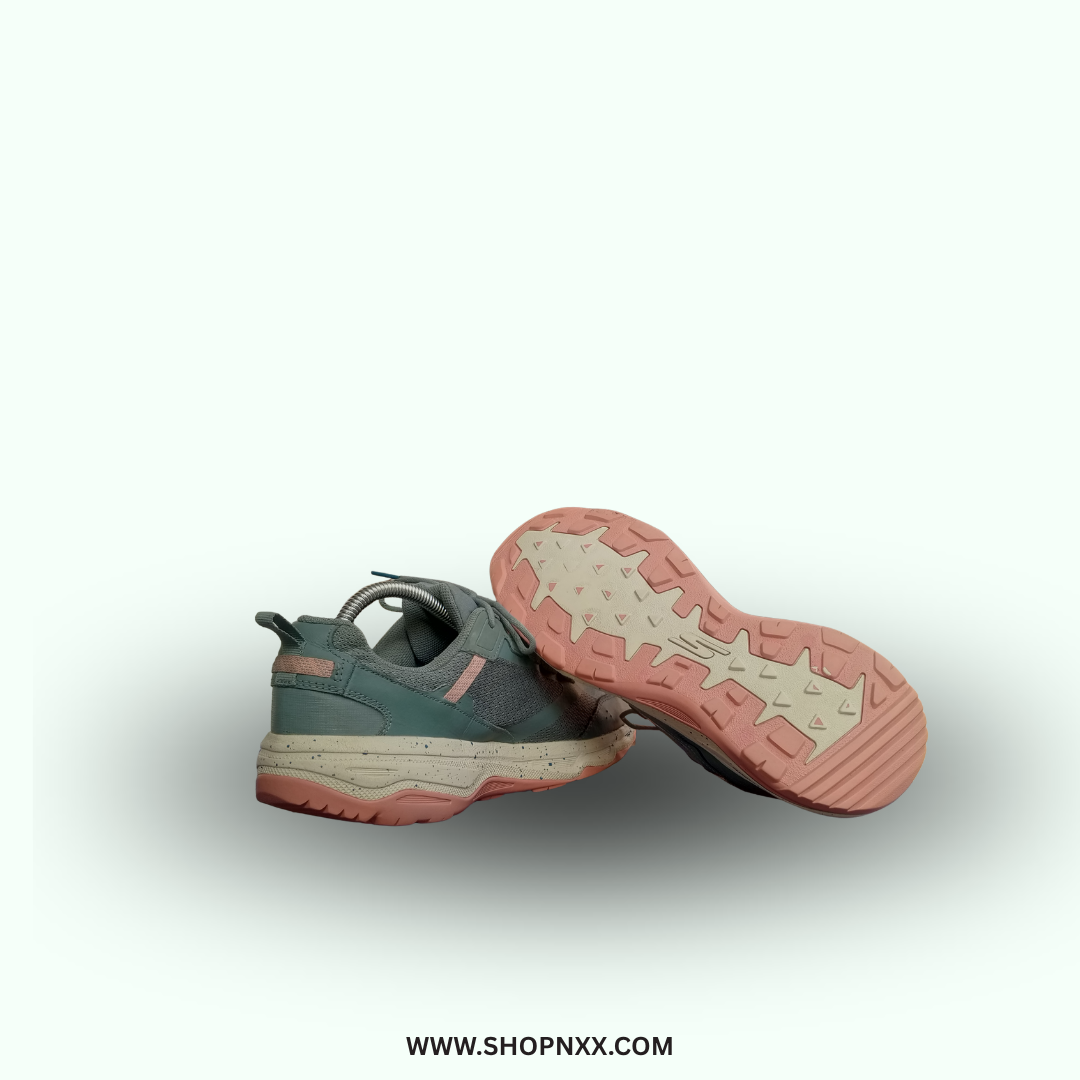 Skechers Womens GoTrail Altitude Ridgeback - preloved women's shoe