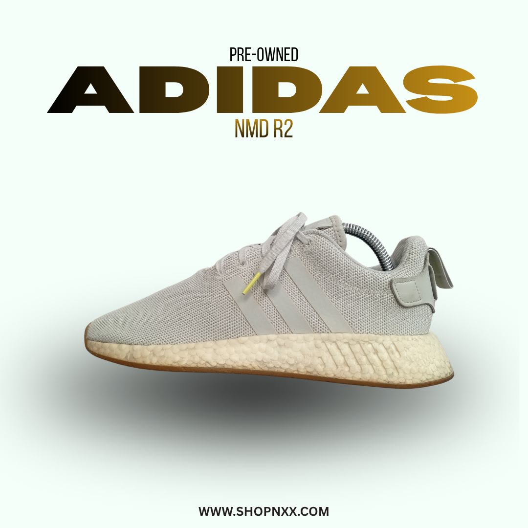 Adidas NMD R2 - preloved unisex shoe